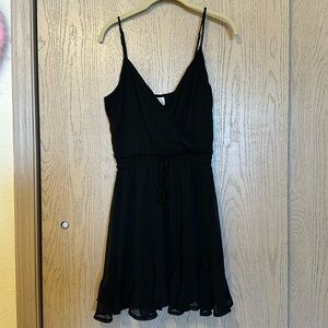 SIMPLE CHIFFON BLACK DRESS WITH TIE WAIST
